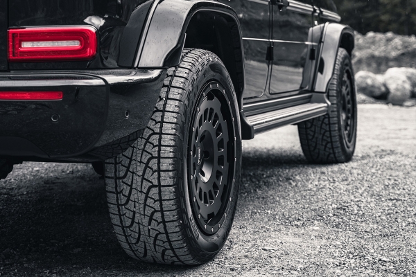 9x20 ET28 Twin-Monotube-Projekt-AT20G Alufelge in schwarz für Mercedes G-Klasse W463